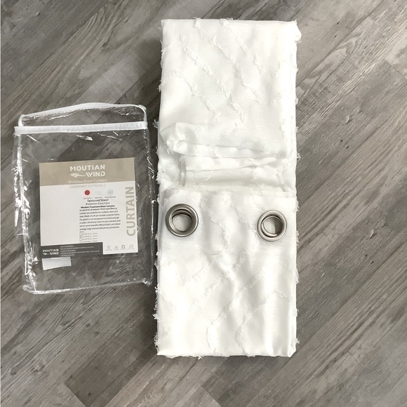 TEXTURED SHEER GROMMET TOP PANELS - Picture 4 of 4